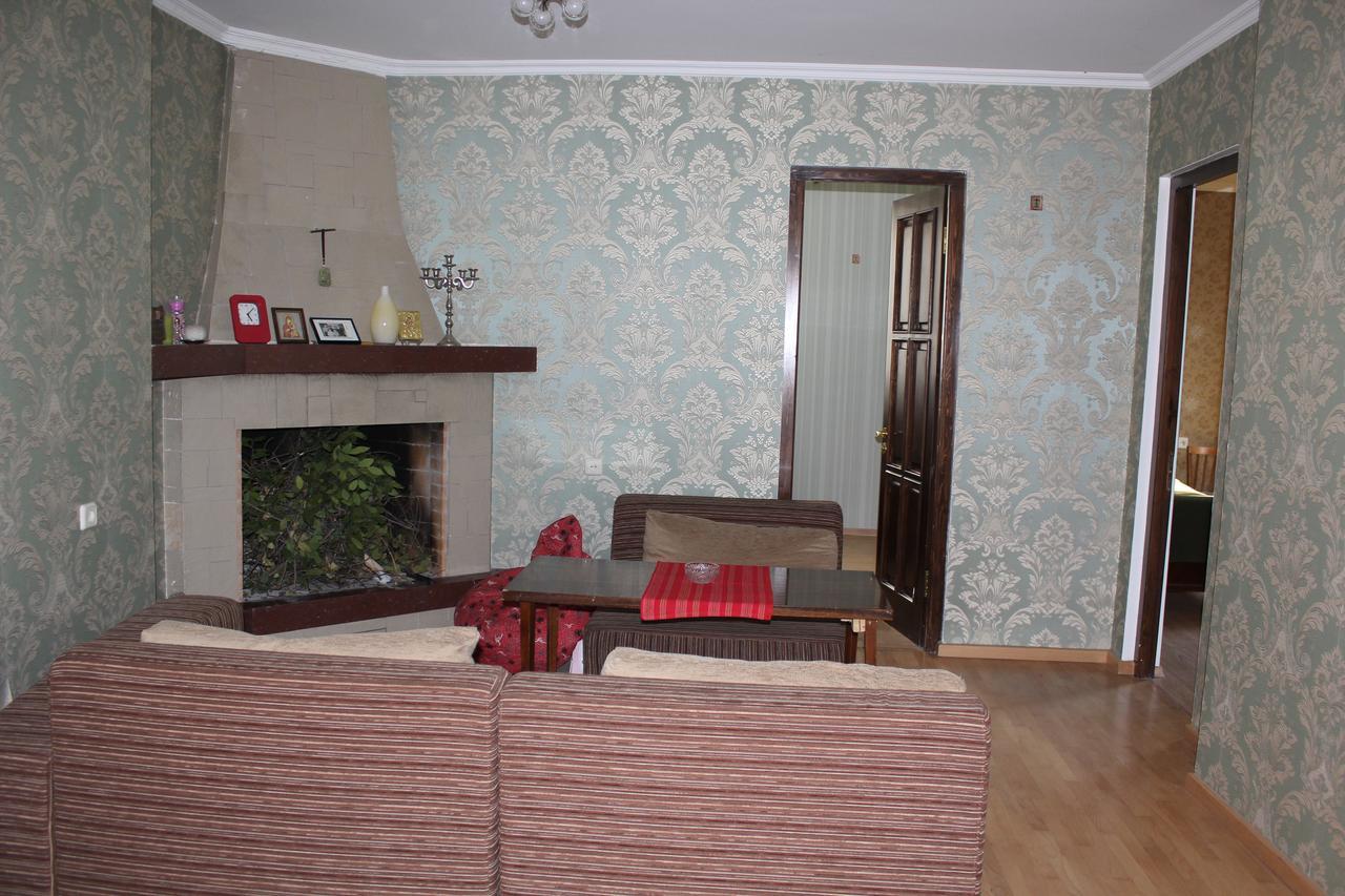 Nunua'S Bed And Breakfast Тбилиси Екстериор снимка