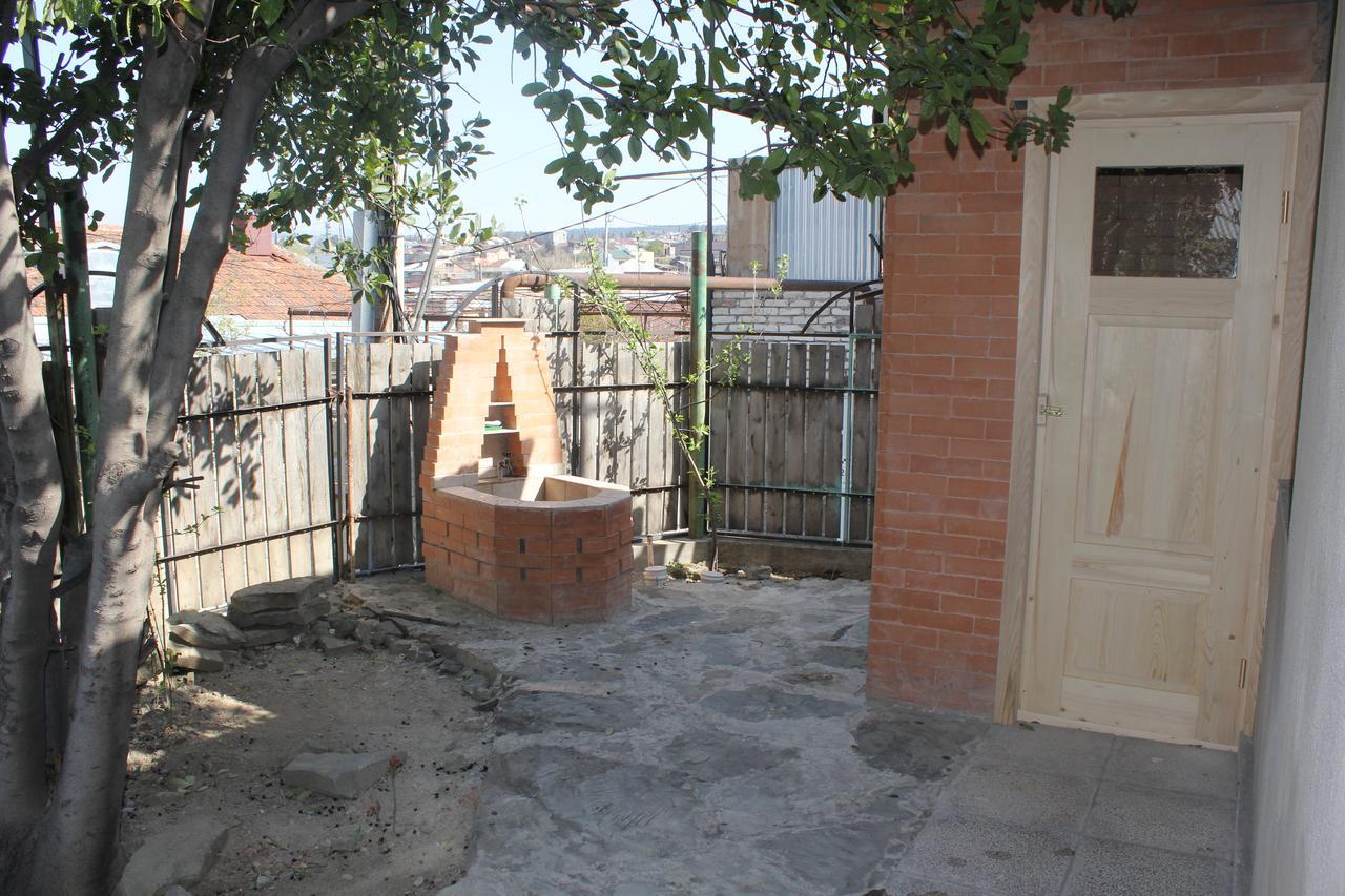 Nunua'S Bed And Breakfast Тбилиси Екстериор снимка